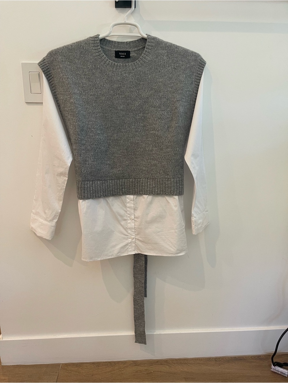 VICI Gray Cropped Crewneck Knit Vest